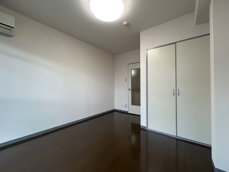 居室・リビング　301号室の写真です