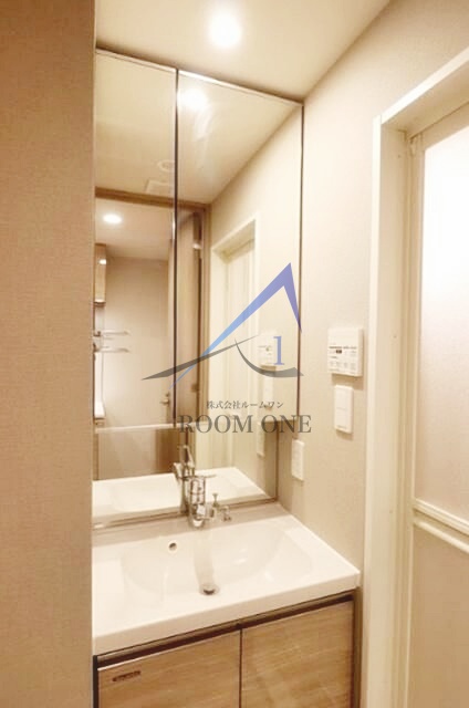 洗面設備　洗面台です。