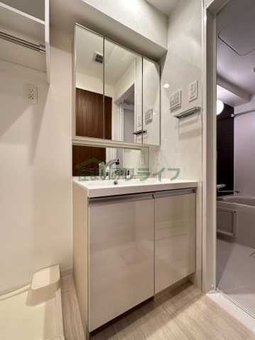 洗面設備　ラティエラ練馬