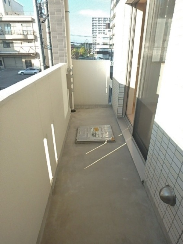 バルコニー　図面と現状に相違がある場合には現状を優先