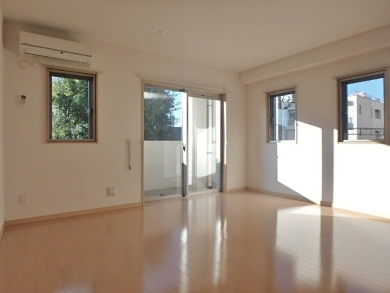 居室・リビング　図面と現状に相違がある場合には現状を優先