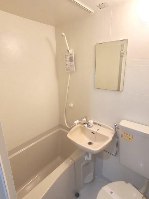 バス・シャワールーム　お手入れラクラク３点ユニット！