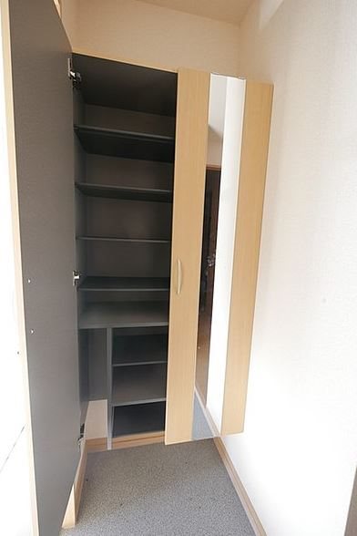 玄関　反転タイプ