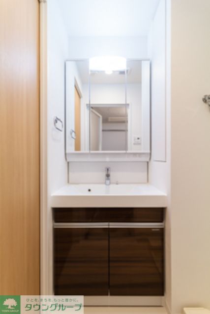 洗面設備　※写真は同タイプ住戸です。