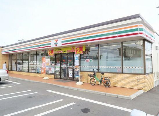 コンビニ　セブンイレブン（コンビニ）まで94m