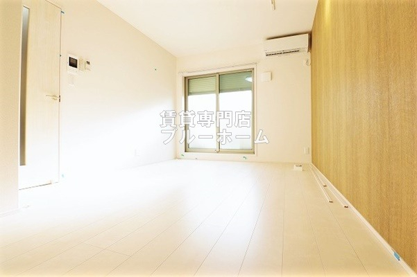 居室・リビング　7.6帖の広いお部屋！