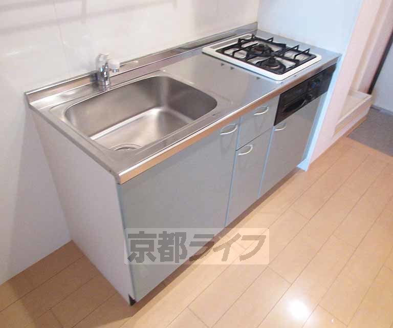 キッチン　大きなキッチンです