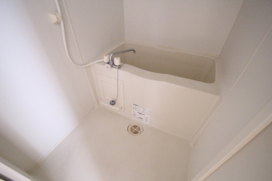 バス・シャワールーム　※別部屋の写真です