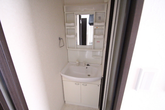 洗面設備　※別部屋の写真です