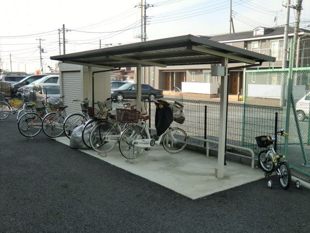 その他共有部分　屋根付き駐輪場