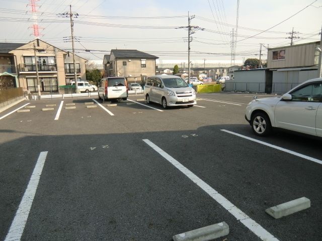 駐車場　敷地内駐車場