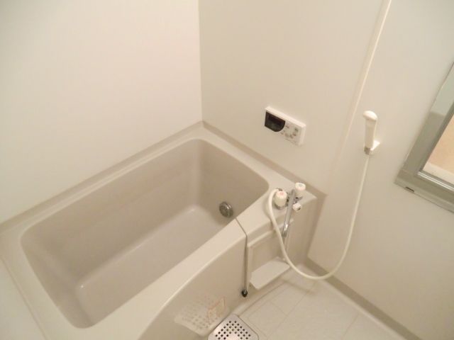 バス・シャワールーム　追い焚き機能付き