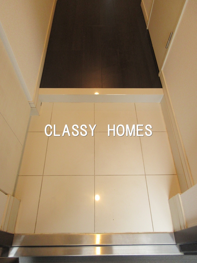 玄関　2010年竣工 プレミアムキューブ三田：玄関