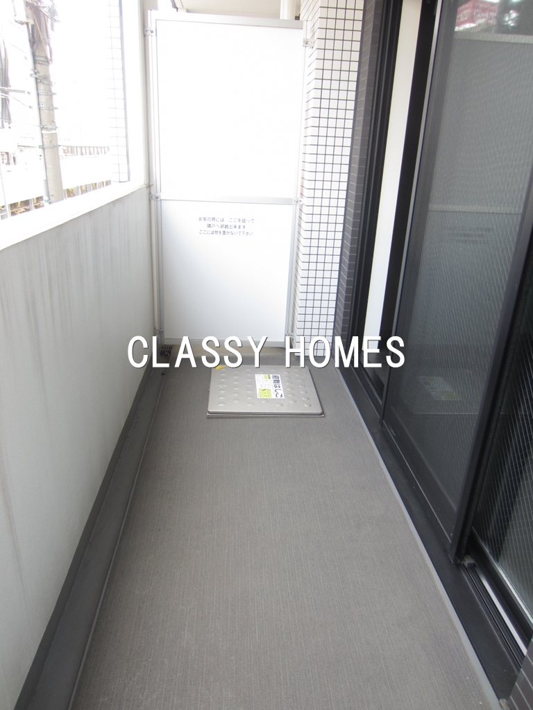 バルコニー　2010年竣工 プレミアムキューブ三田：バルコニー