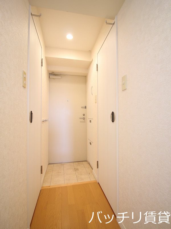 玄関　同型タイプの為、現況優先