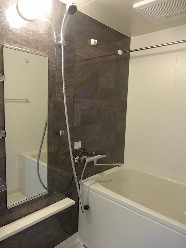 バス・シャワールーム