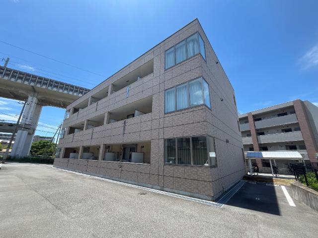 エントランス　外観写真（昼）