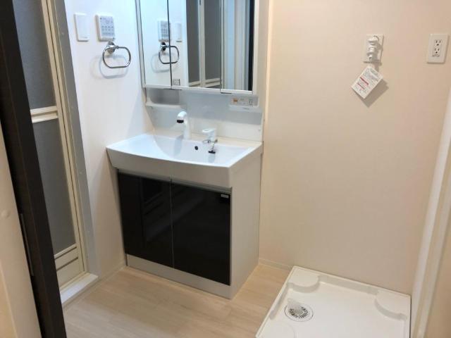 洗面設備　洗髪洗面化粧台