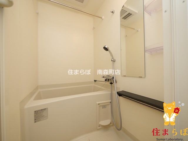 バス・シャワールーム　「見た目じゃなく、心に“しっくりくる”を大切に。」