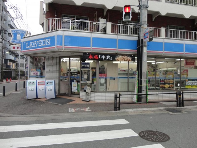 コンビニ　ローソン 大名二丁目店（コンビニ）まで39m