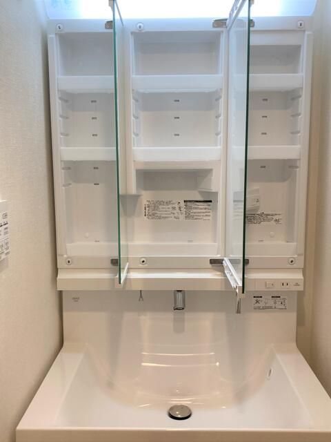 洗面設備　（別タイプ参考写真）premium stage NAO　北区