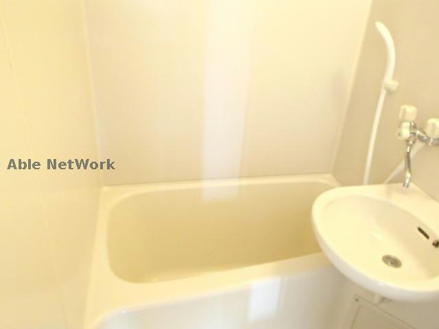 バス・シャワールーム　※同物件別部屋の写真です。