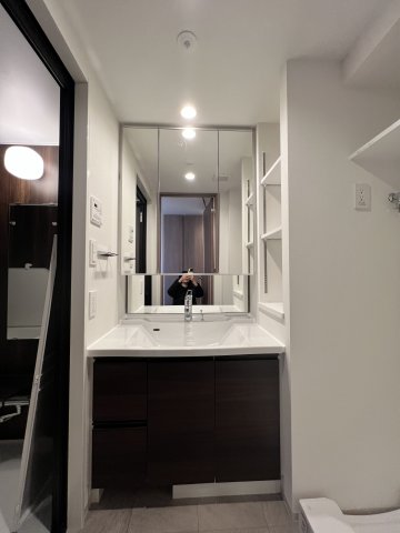 洗面設備　脱衣スペースもあります