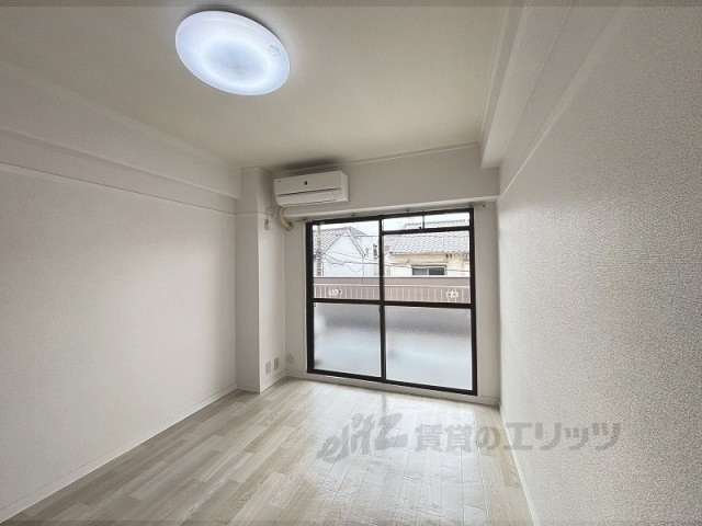 居室・リビング　洋室