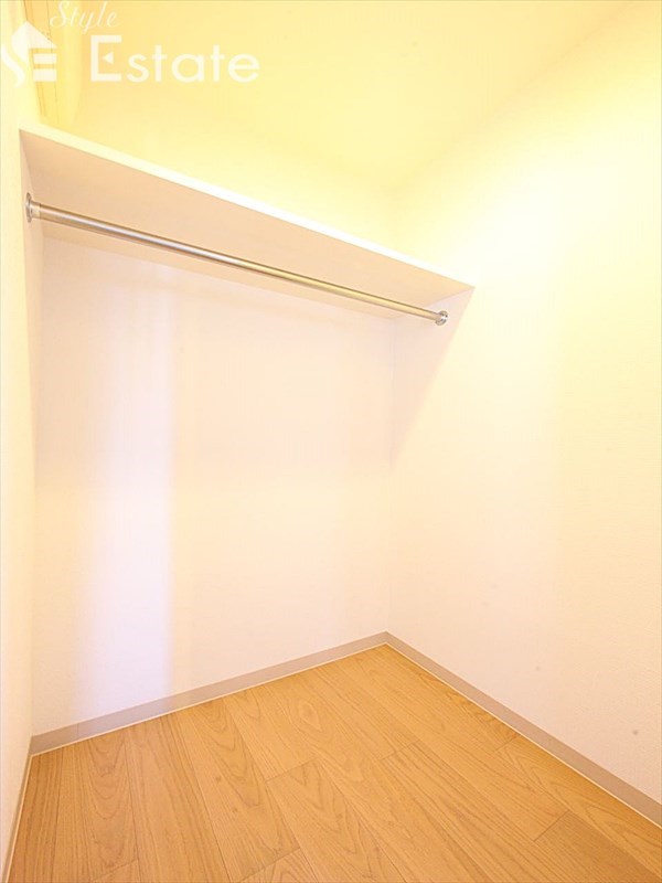 収納　ウォークインクローゼット