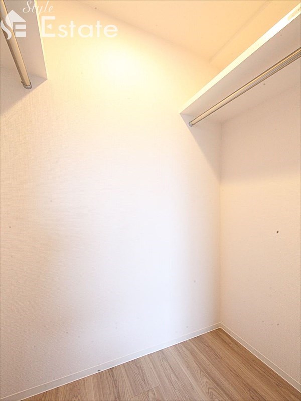 収納　ウォークインクローゼット