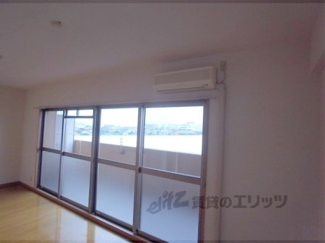 その他設備　リビングエアコン