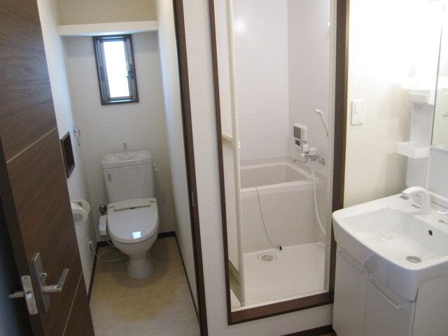 バス・シャワールーム