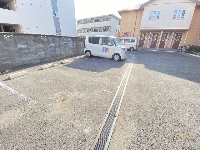 駐車場　敷地内駐車場！