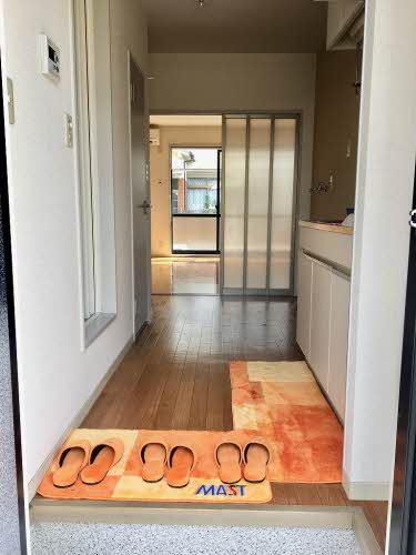 玄関　インテリアは含みません。