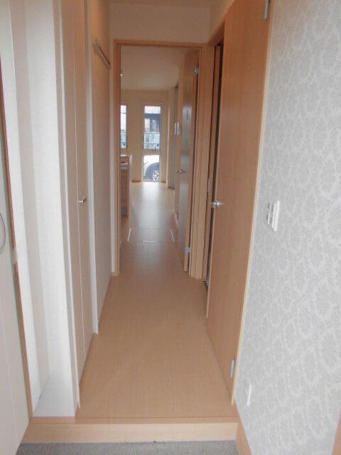 その他設備　南洋間室内物干し