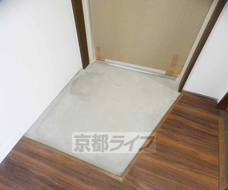 玄関　大きな段差がありません