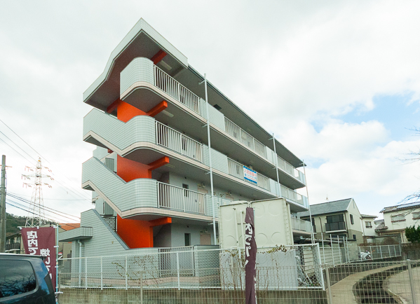 建物外観　平成２３年に全体改修工事をしましたので、外観もきれいですよ★