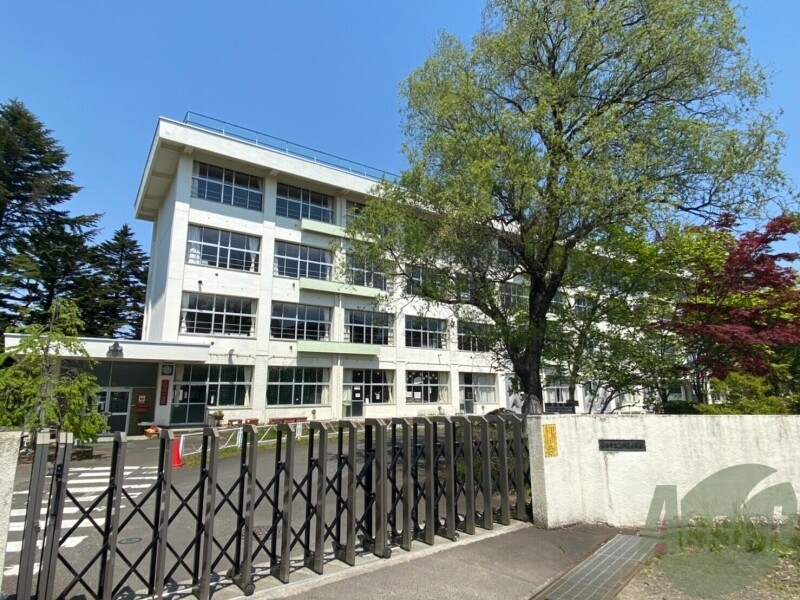 小学校　仙台市立上野山小学校（小学校）まで519m