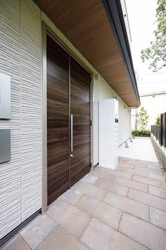 建物外観　エントランス