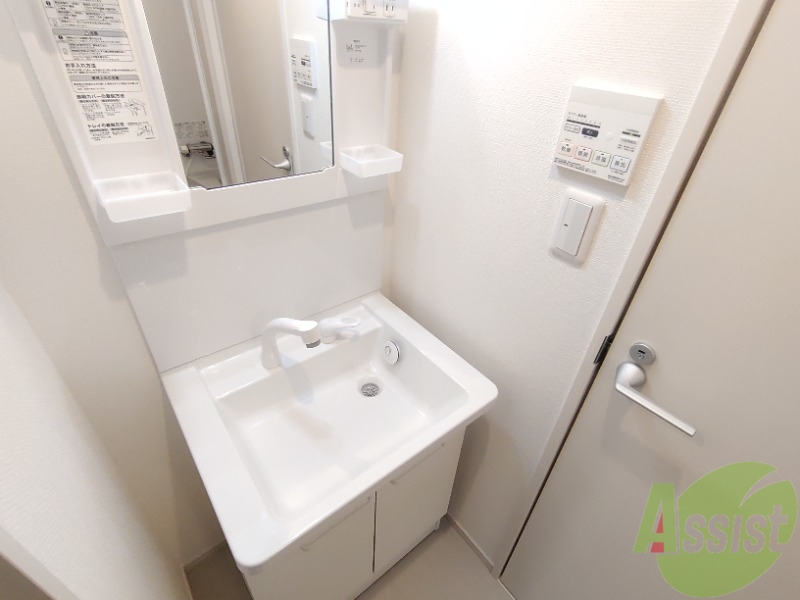 洗面設備　洗面台は独立しています。朝の身支度はこちらでどうぞ～