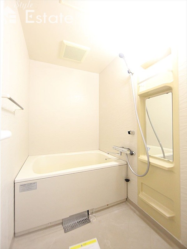 バス・シャワールーム　バスルーム