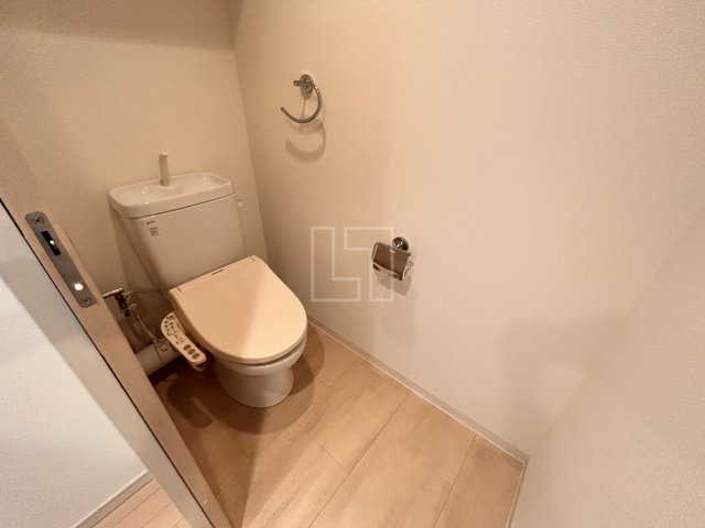 トイレ　アーバネックス北浜　温水洗浄便座