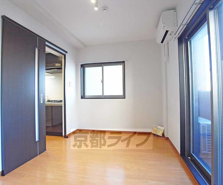 居室・リビング　きれいなお部屋です。