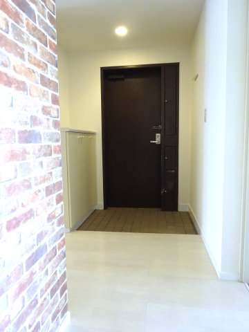 玄関　＊イメージです／同タイプのお部屋です