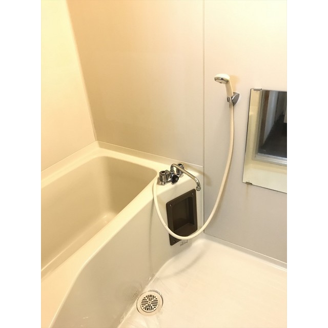 バス・シャワールーム　浴室の様子