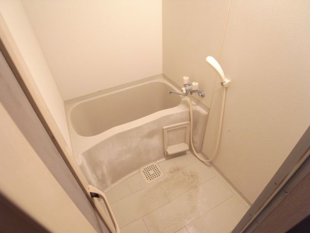 バス・シャワールーム　※別部屋の参考写真となります※現況優先※