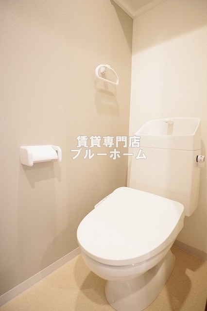 トイレ　温水洗浄便座付のトイレ！