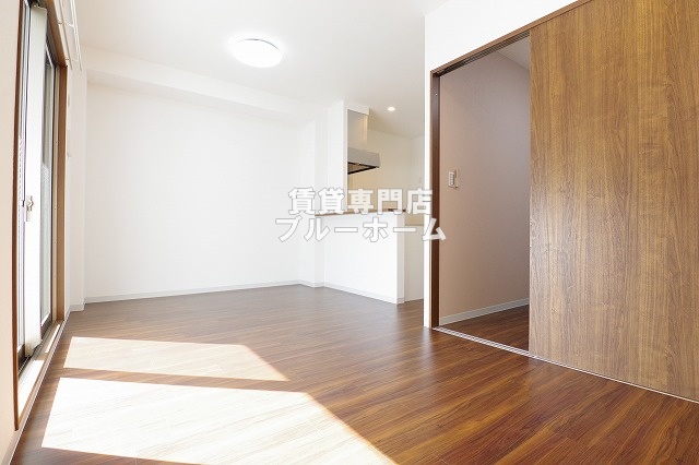 その他　リビングの別アングルです！