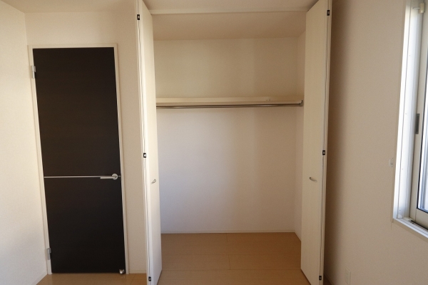 収納　北側洋室収納