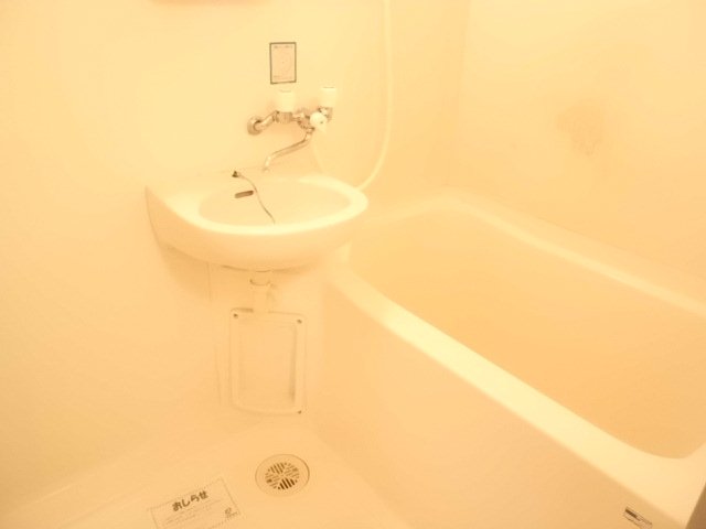 バス・シャワールーム　日々の疲れを癒すお風呂付です